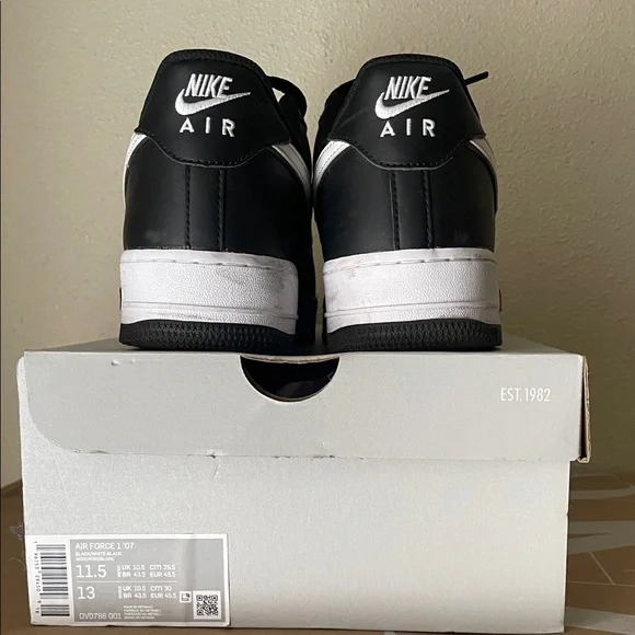 Nike Air Force 1 Pandas - Picture 5 of 5